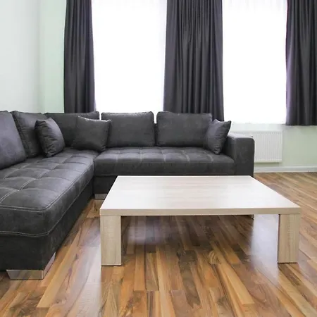 Askani, Apartment *